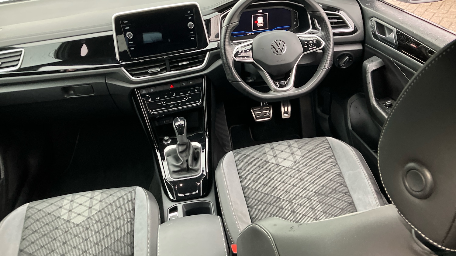 Used Volkswagen T-Roc 2022 for sale - 76948179: Photo 9