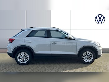 Used Volkswagen T-Roc 2022 for sale - 77504029: Photo