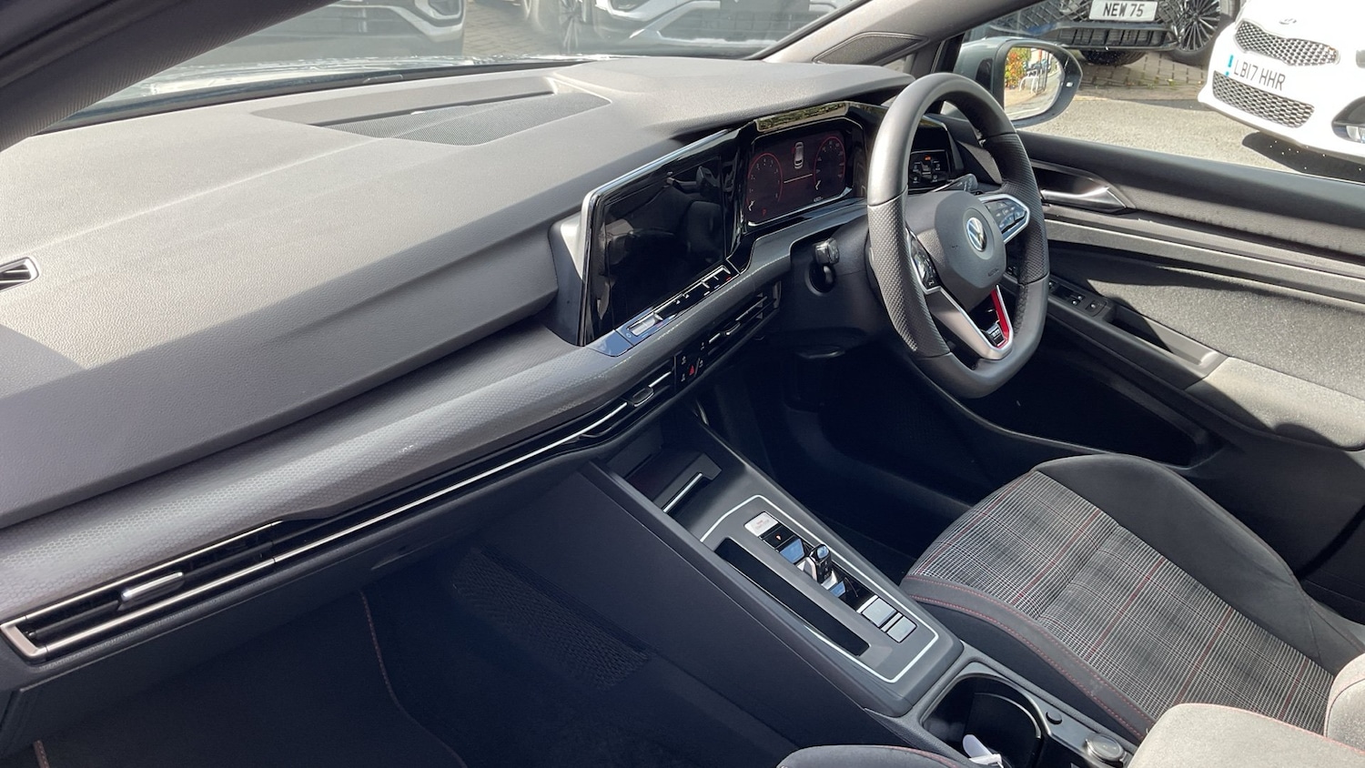 Used Volkswagen Golf 2021 for sale - 76694781: Photo 2