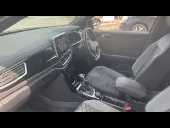 Used Volkswagen T-Roc 2023 for sale - 74915176: Photo