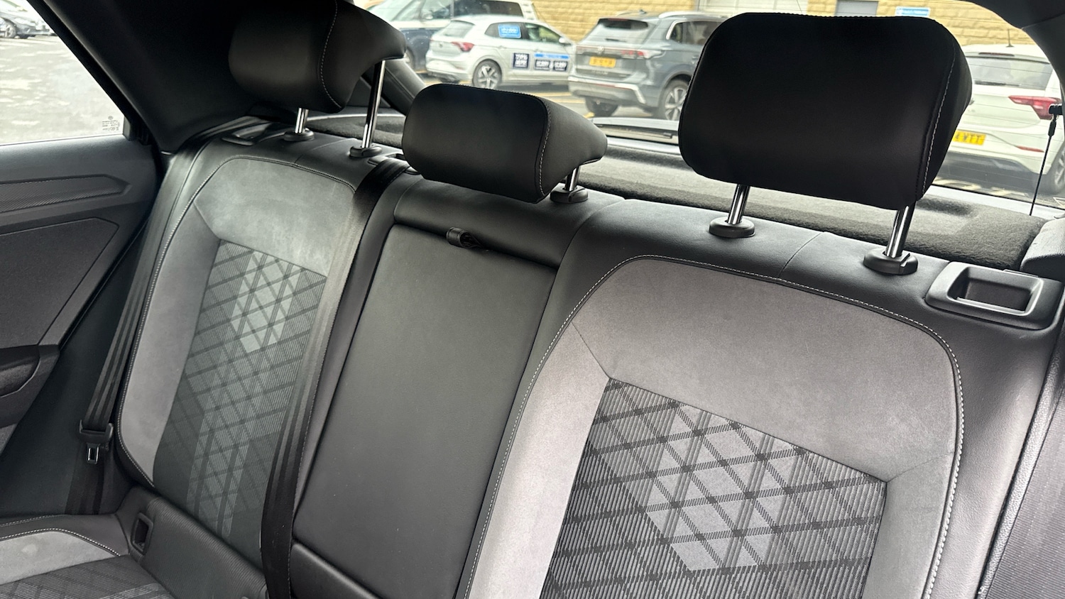 Used Volkswagen T-Roc 2022 for sale - 77591280: Photo 16