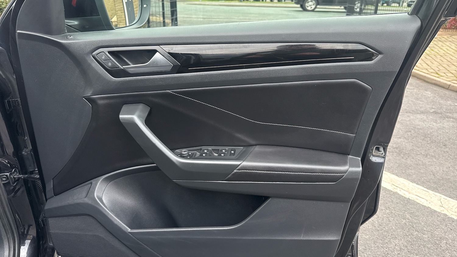 Used Volkswagen T-Roc 2022 for sale - 77591280: Photo 19