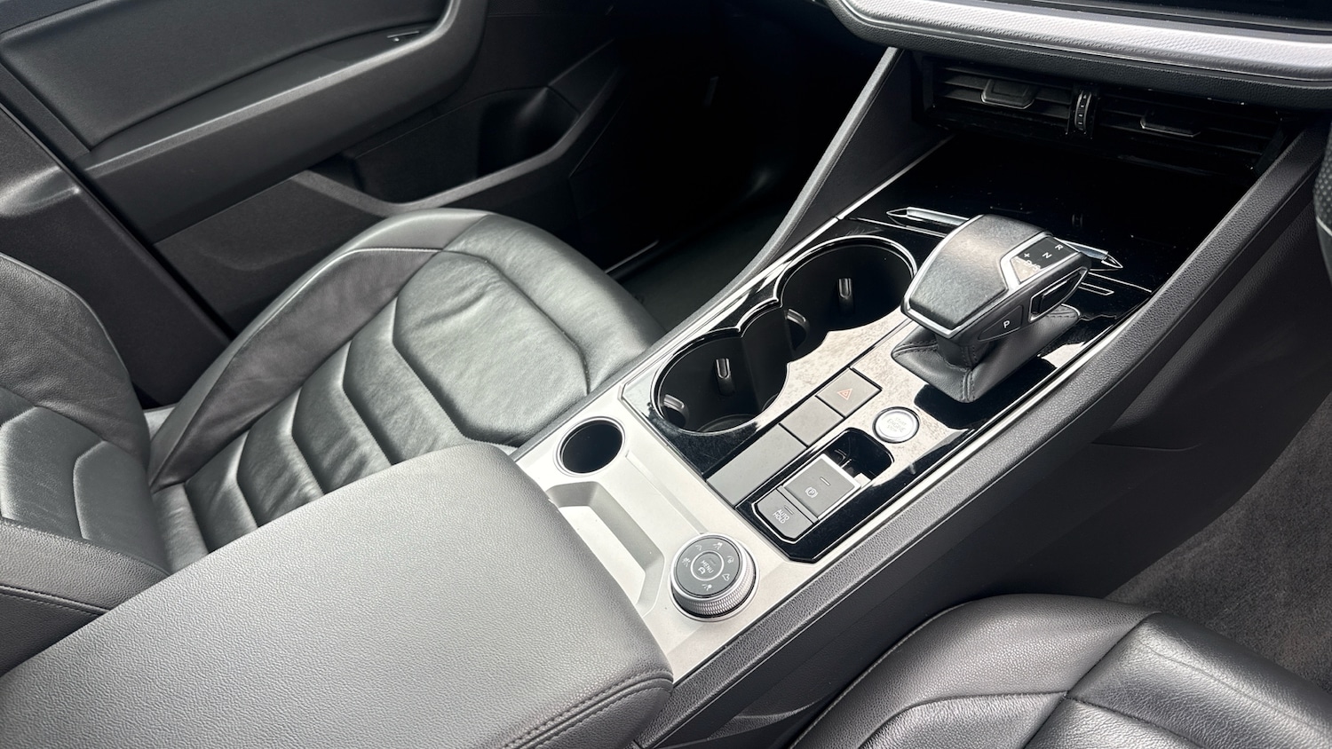 Used Volkswagen Touareg 2021 for sale - 77988931: Photo 14