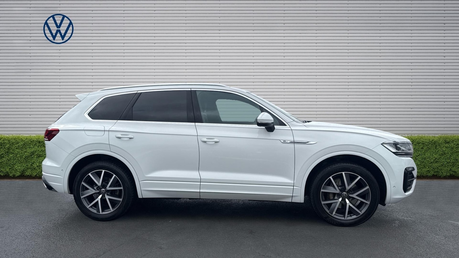 Used Volkswagen Touareg 2021 for sale - 77988931: Photo 4
