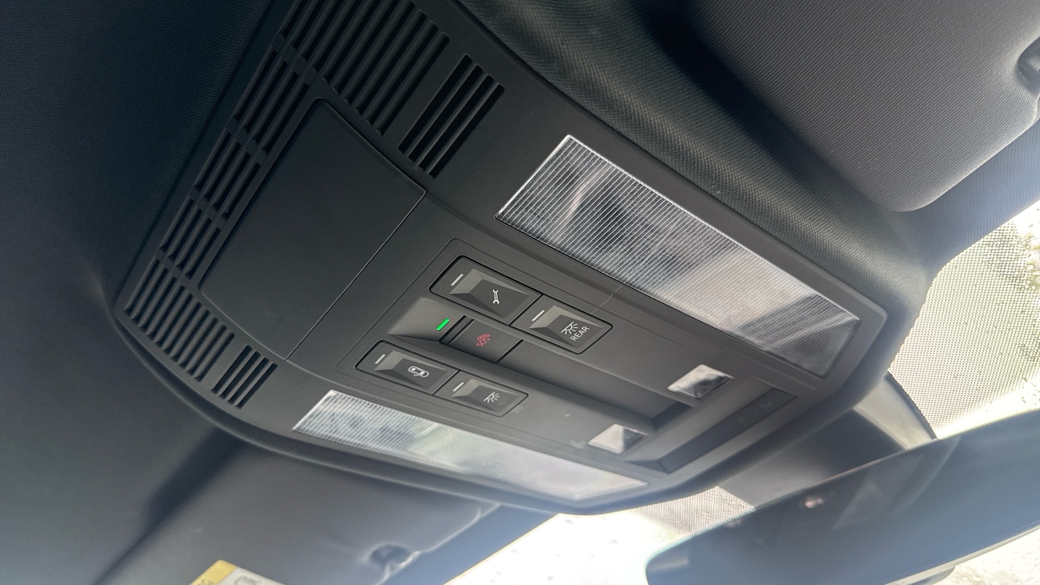 Used Volkswagen Touareg 2021 for sale - 77988931: Photo 42