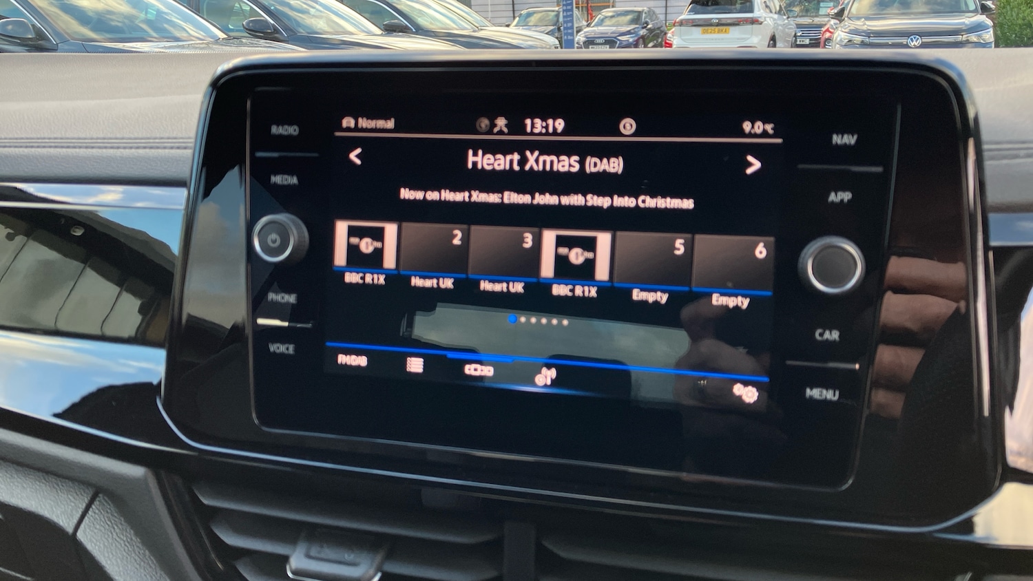 Used Volkswagen T-Roc 2022 for sale - 77023314: Photo 12