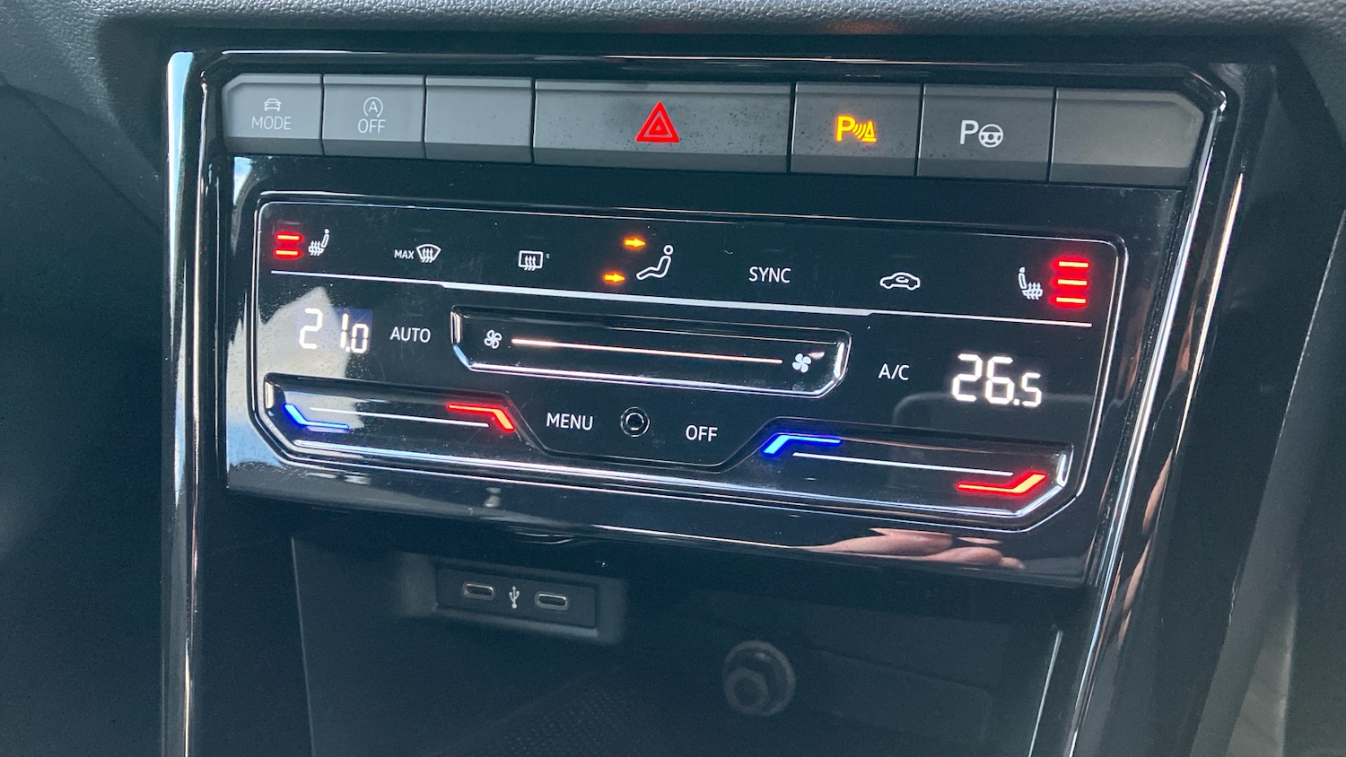 Used Volkswagen T-Roc 2022 for sale - 77023314: Photo 22