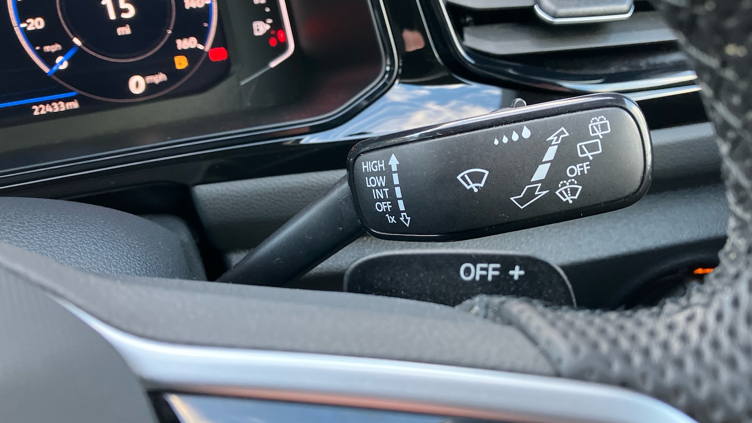 Used Volkswagen T-Roc 2022 for sale - 77023314: Photo 25