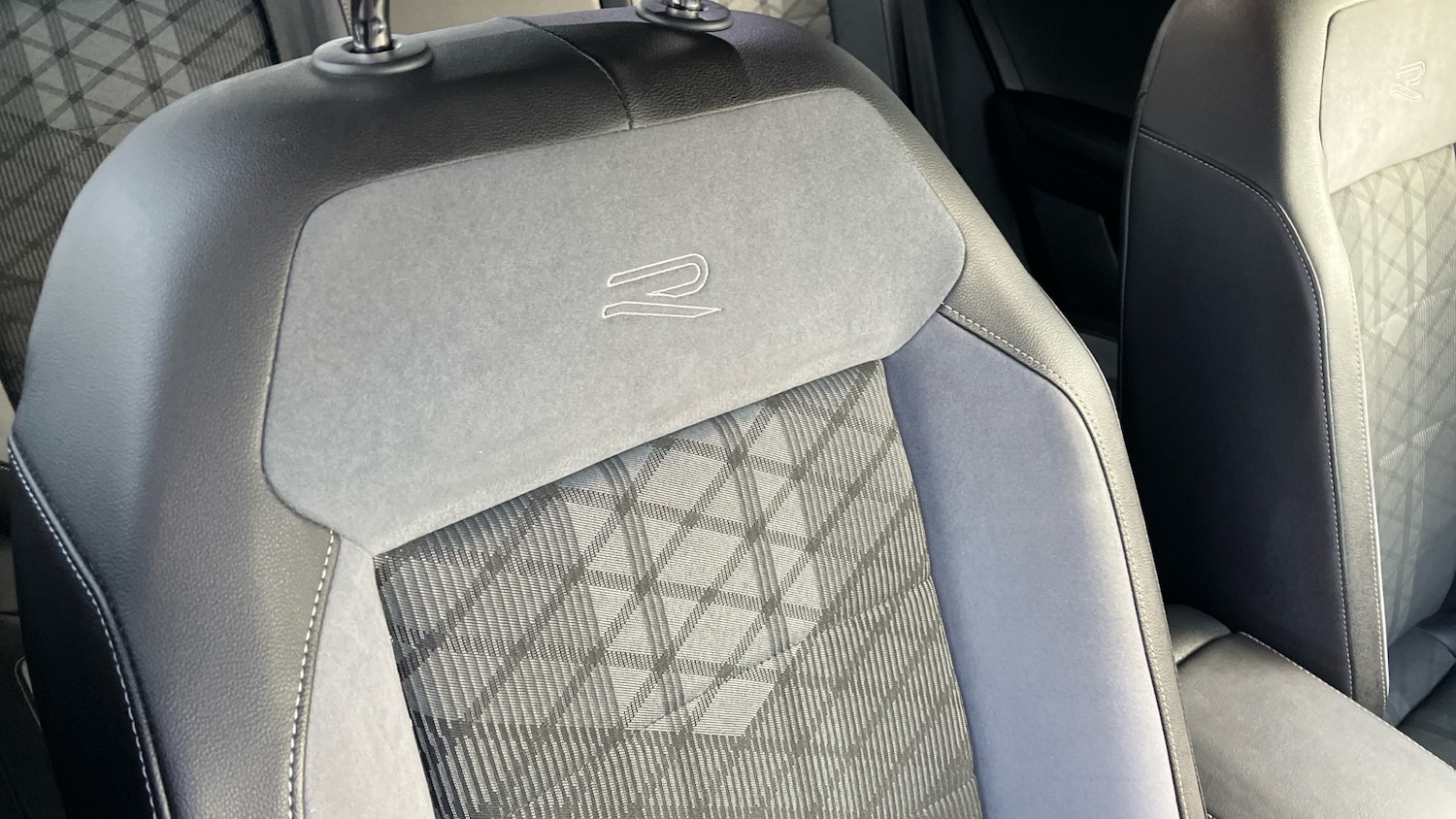 Used Volkswagen T-Roc 2022 for sale - 77023314: Photo 33