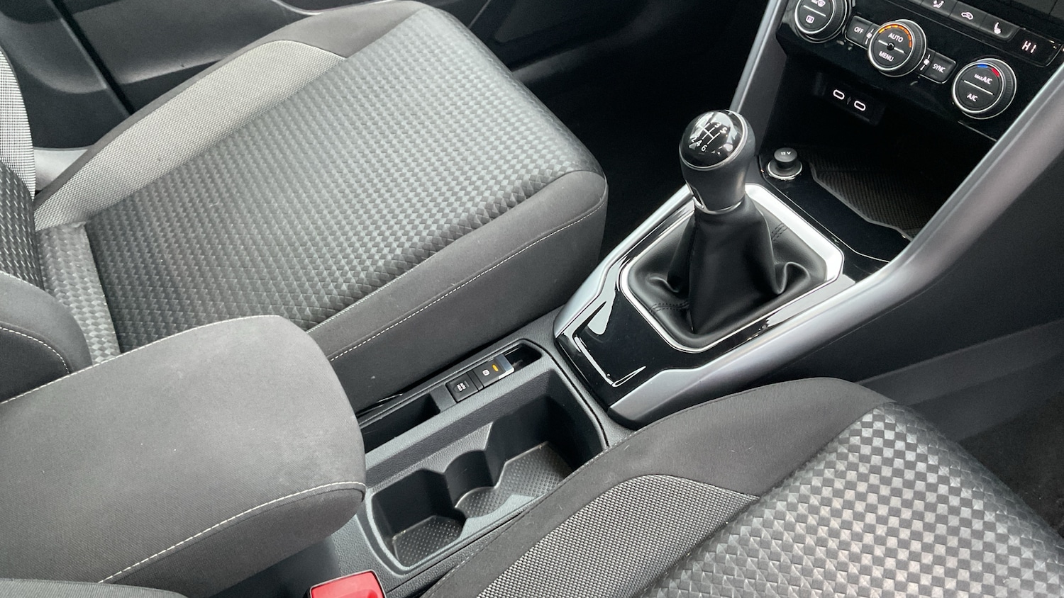 Used Volkswagen T-Roc 2022 for sale - 77803053: Photo 14