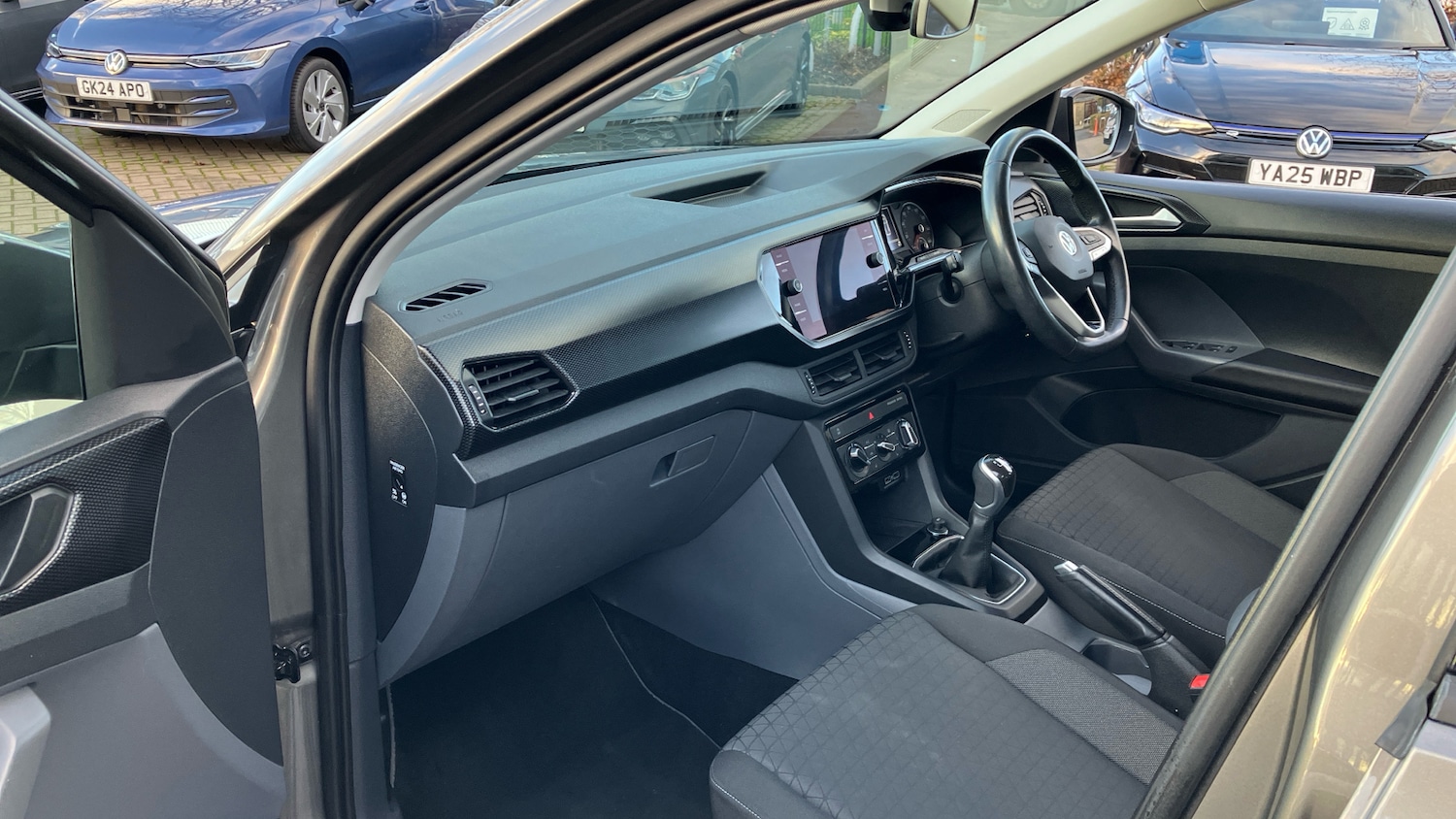 Used Volkswagen T-Cross 2019 for sale - 76694771: Photo 2