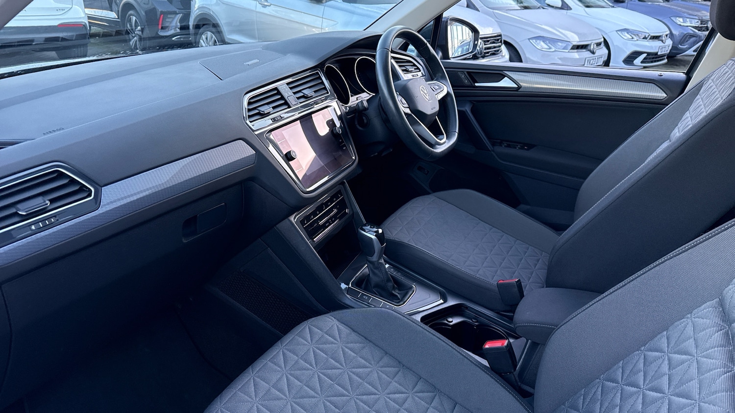 Used Volkswagen Tiguan 2023 for sale - 77261334: Photo 2