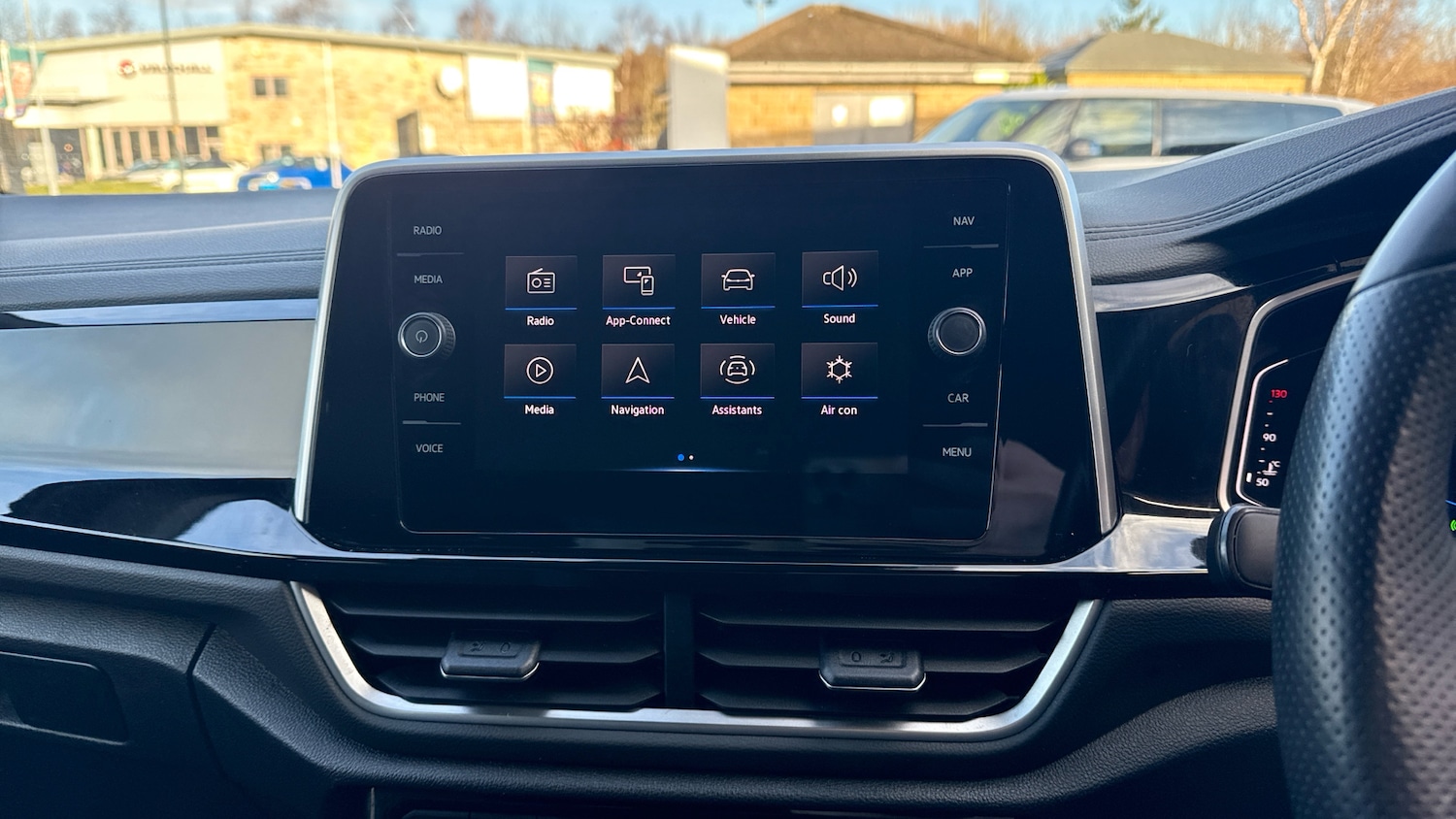 Used Volkswagen T-Roc 2023 for sale - 77128091: Photo 12