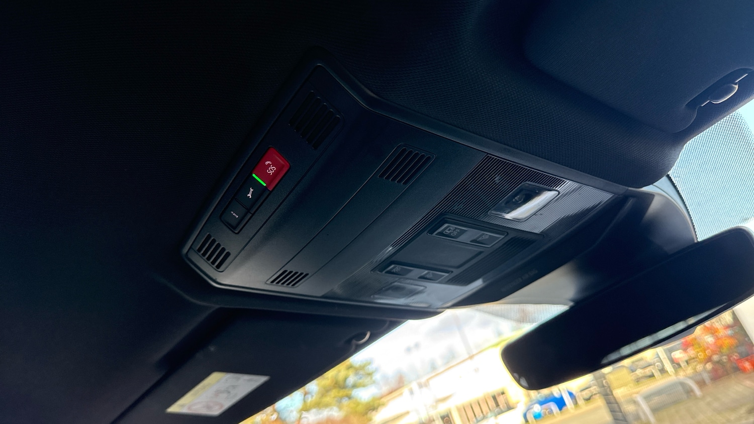 Used Volkswagen T-Roc 2023 for sale - 77128091: Photo 36