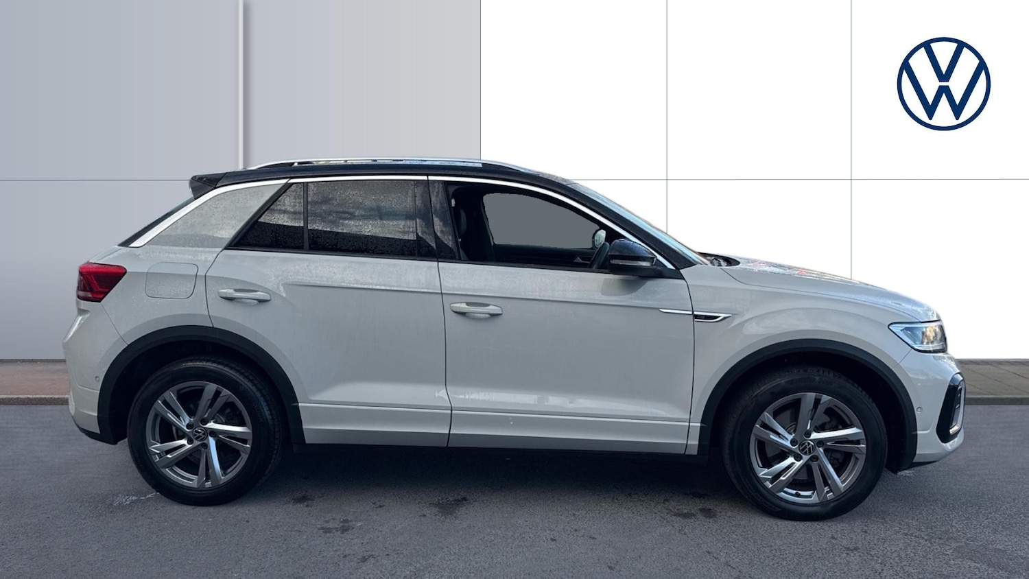 Used Volkswagen T-Roc 2023 for sale - 77128091: Photo 4