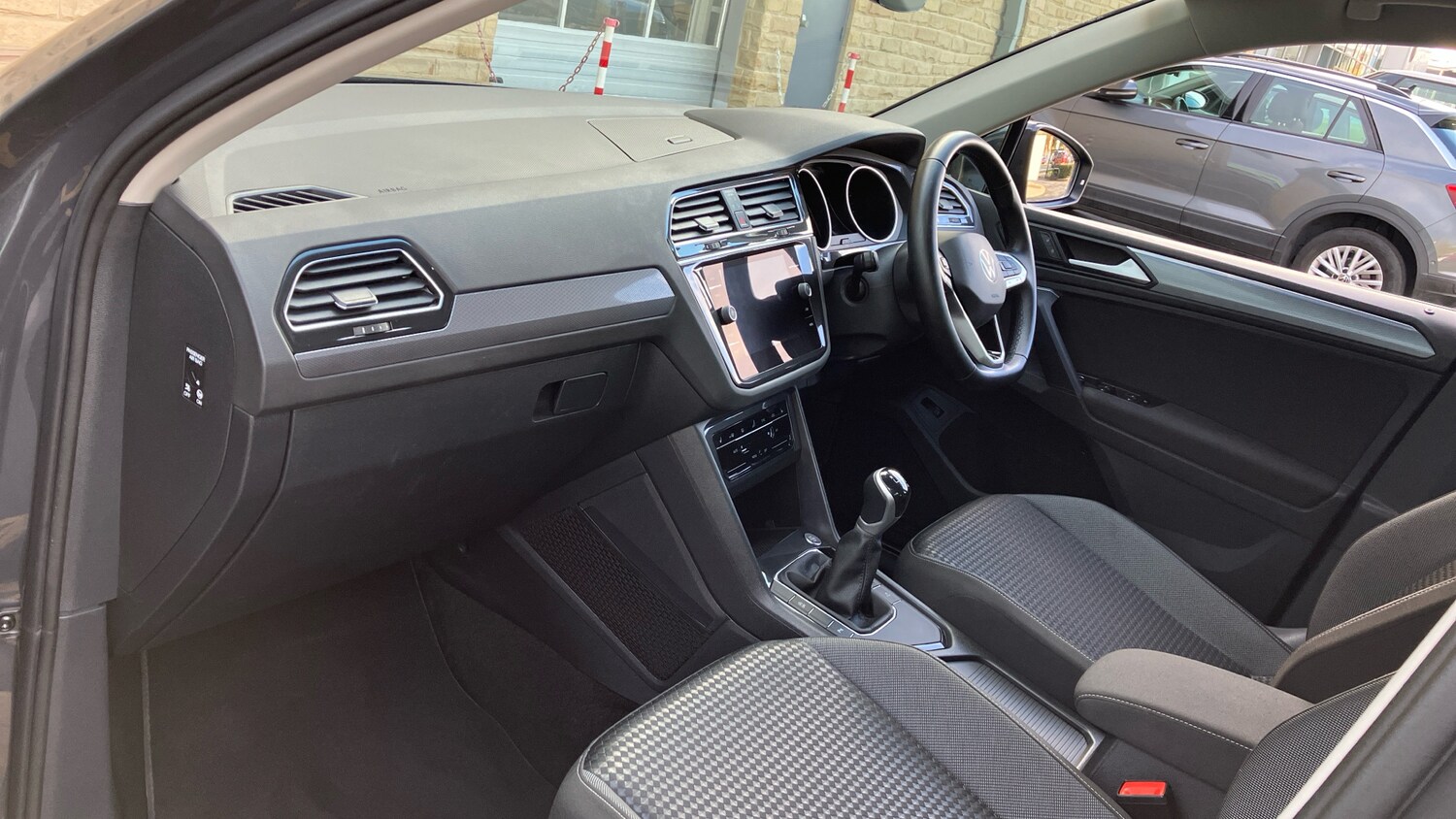 Used Volkswagen Tiguan 2022 for sale - 76374284: Photo 2