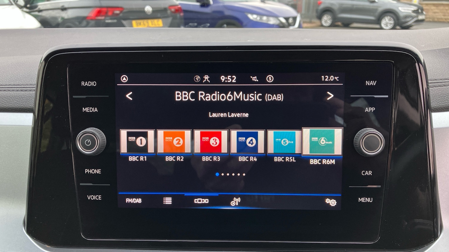 Used Volkswagen T-Roc 2022 for sale - 76263173: Photo 12