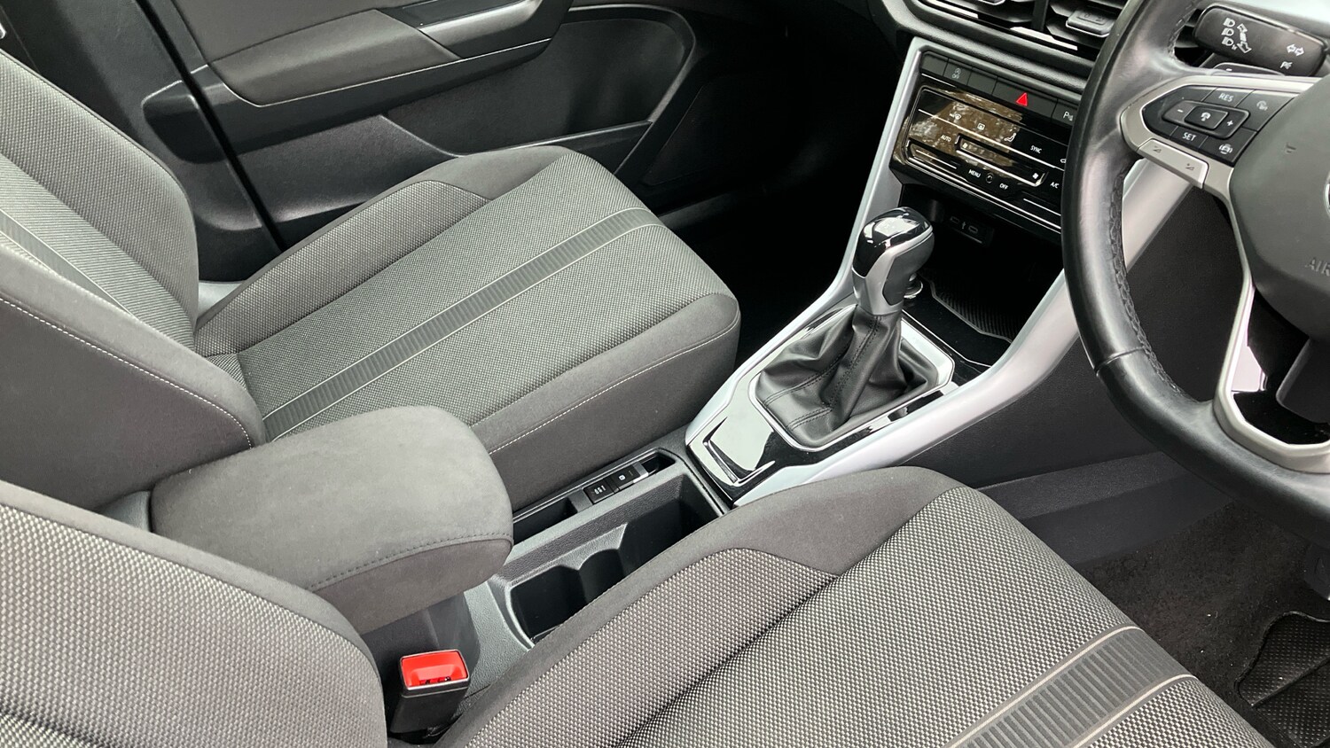 Used Volkswagen T-Roc 2022 for sale - 76263173: Photo 14