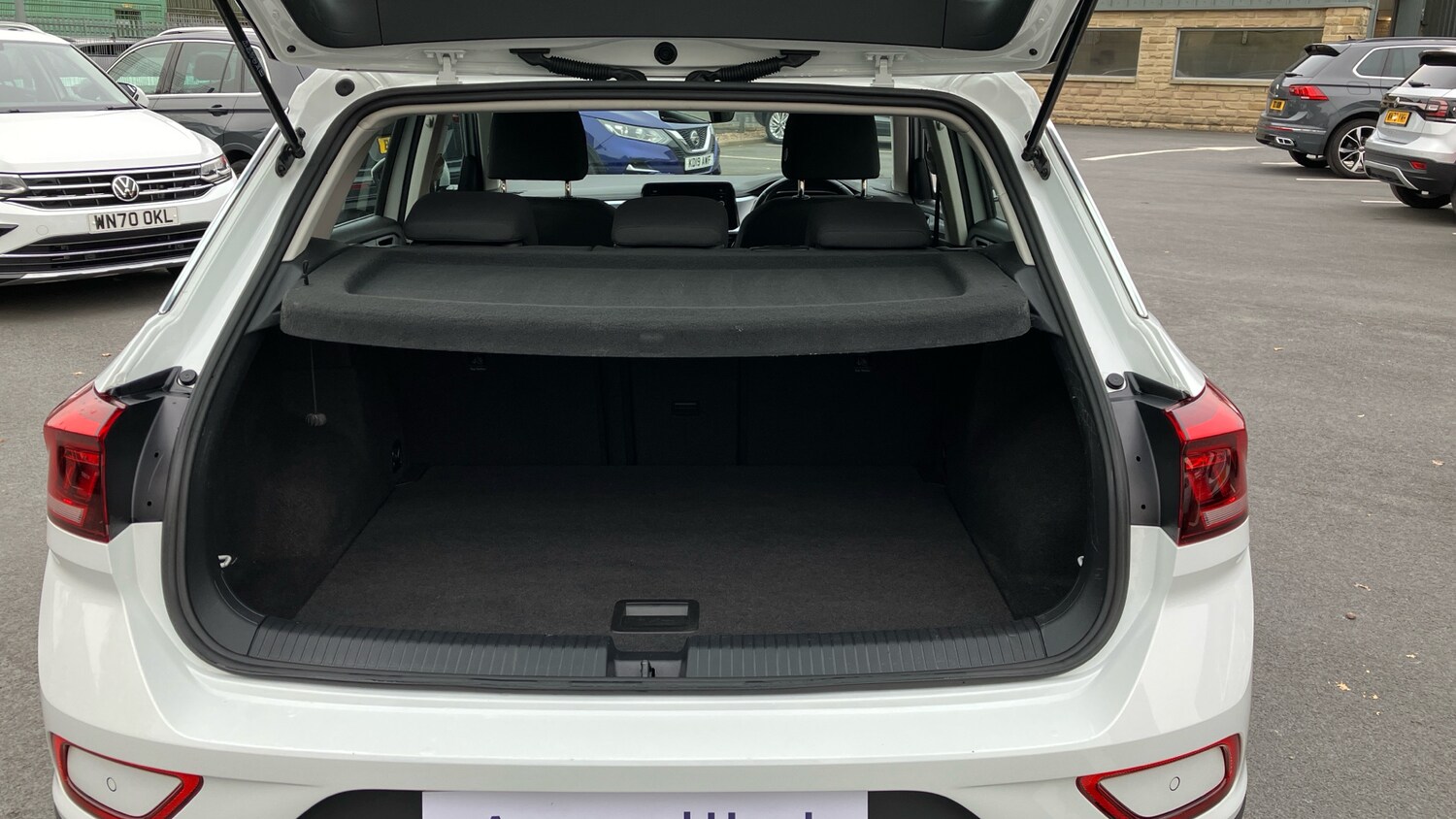 Used Volkswagen T-Roc 2022 for sale - 76263173: Photo 20