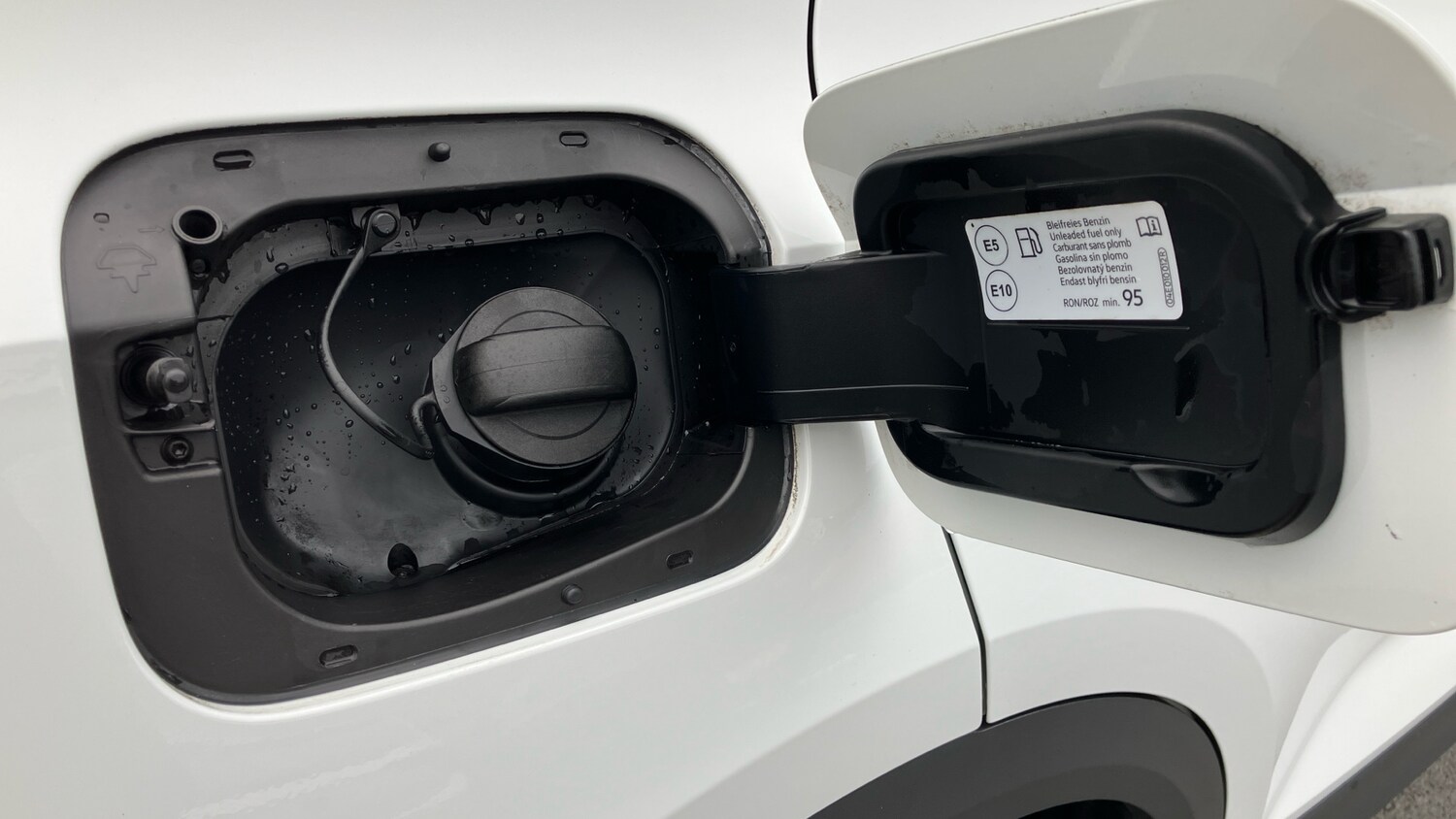 Used Volkswagen T-Roc 2022 for sale - 76263173: Photo 31