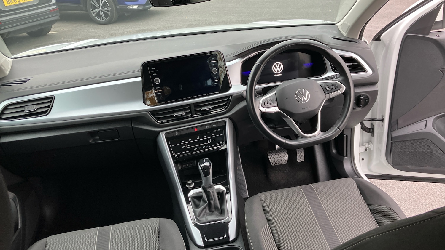 Used Volkswagen T-Roc 2022 for sale - 76263173: Photo 9