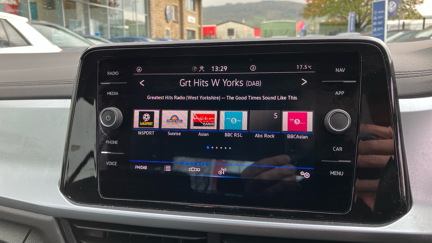 Used Volkswagen T-Roc 2022 for sale - 76566165: Photo 12