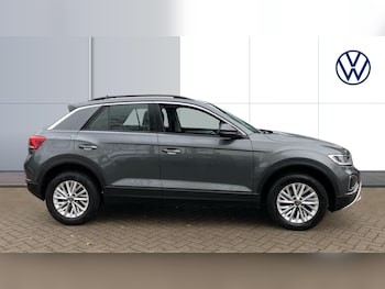 Used Volkswagen T-Roc 2022 for sale - 76566165: Photo