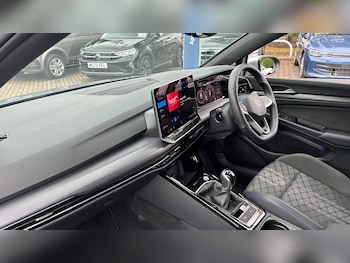 Used Volkswagen Golf 2025 for sale - 79560133: Photo