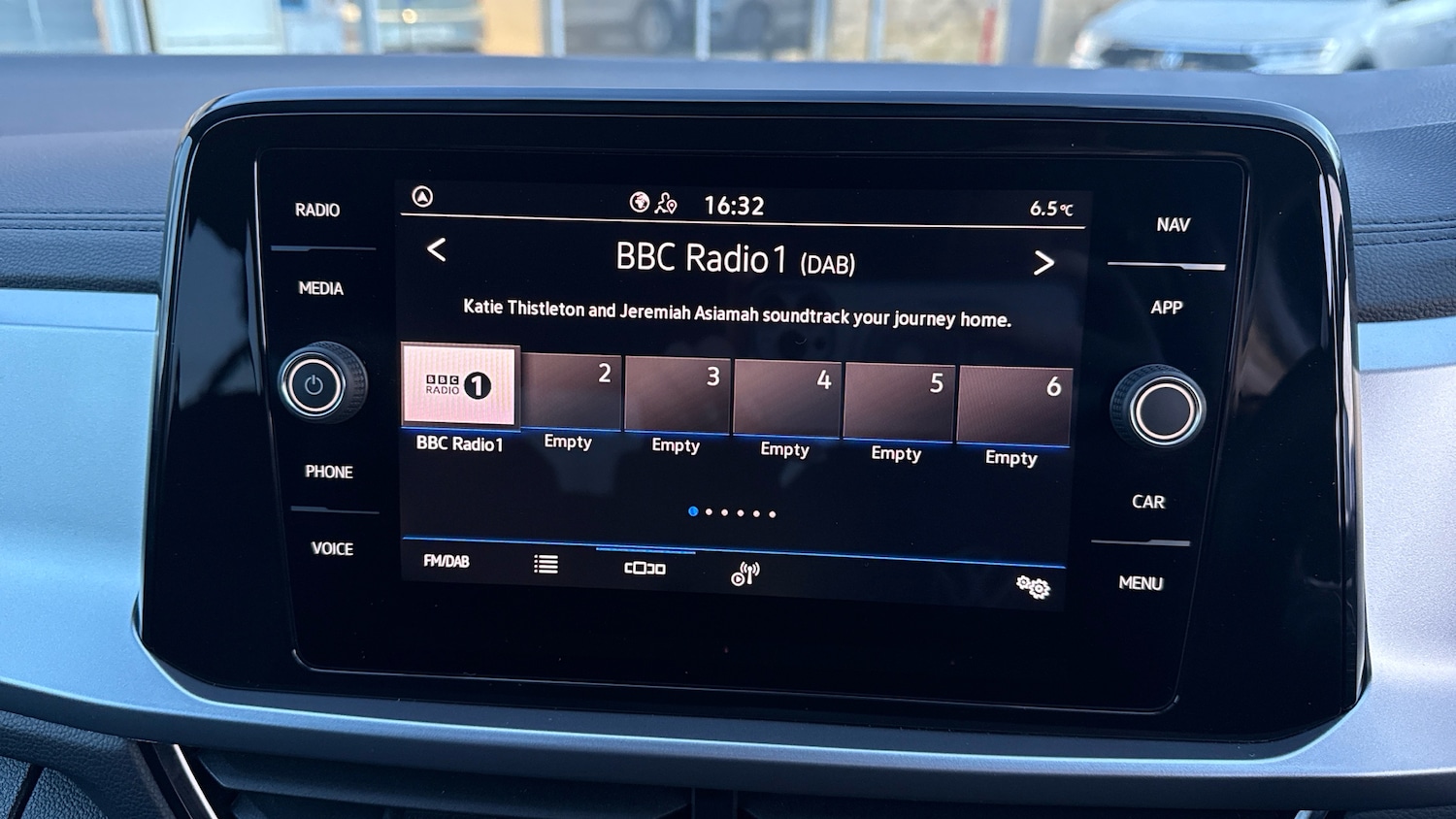 Used Volkswagen T-Roc 2025 for sale - 77370500: Photo 12