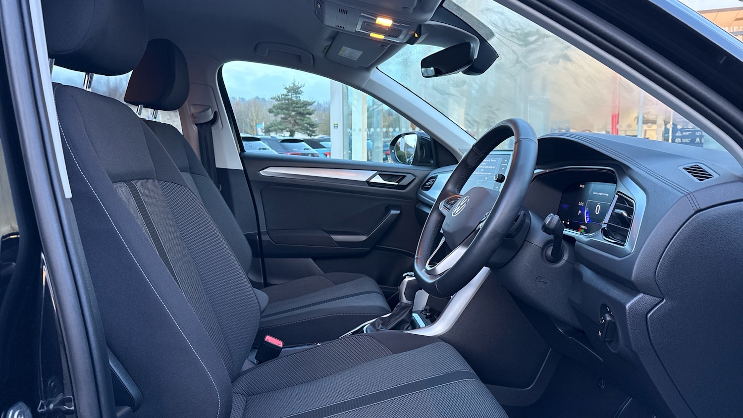 Used Volkswagen T-Roc 2025 for sale - 77370500: Photo 15