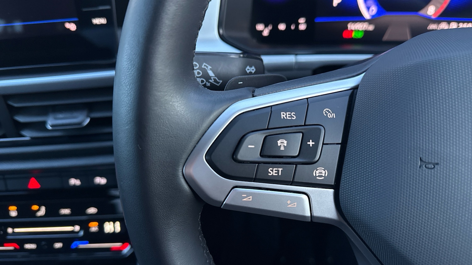 Used Volkswagen T-Roc 2025 for sale - 77370500: Photo 17