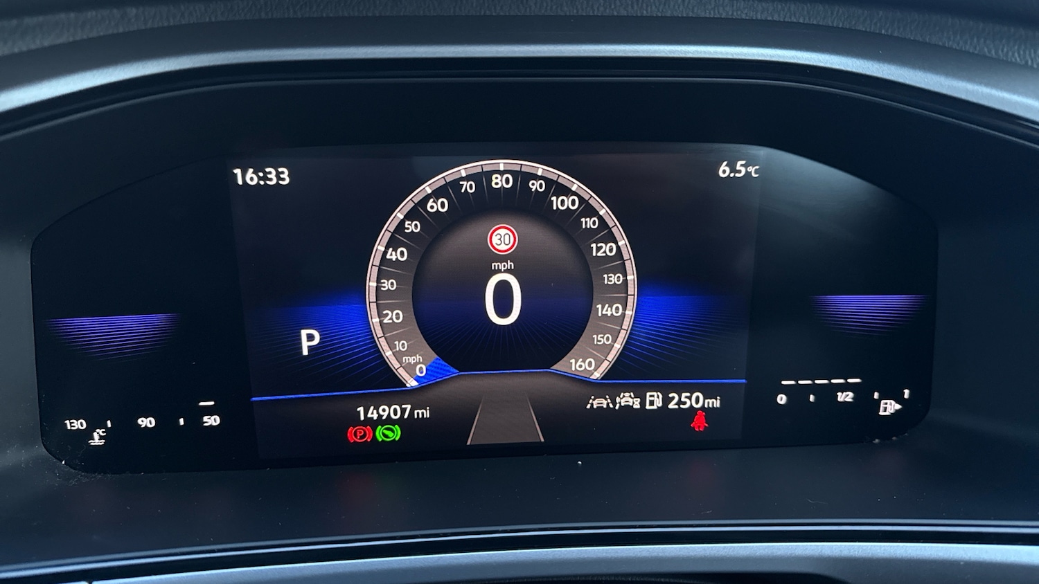 Used Volkswagen T-Roc 2025 for sale - 77370500: Photo 24