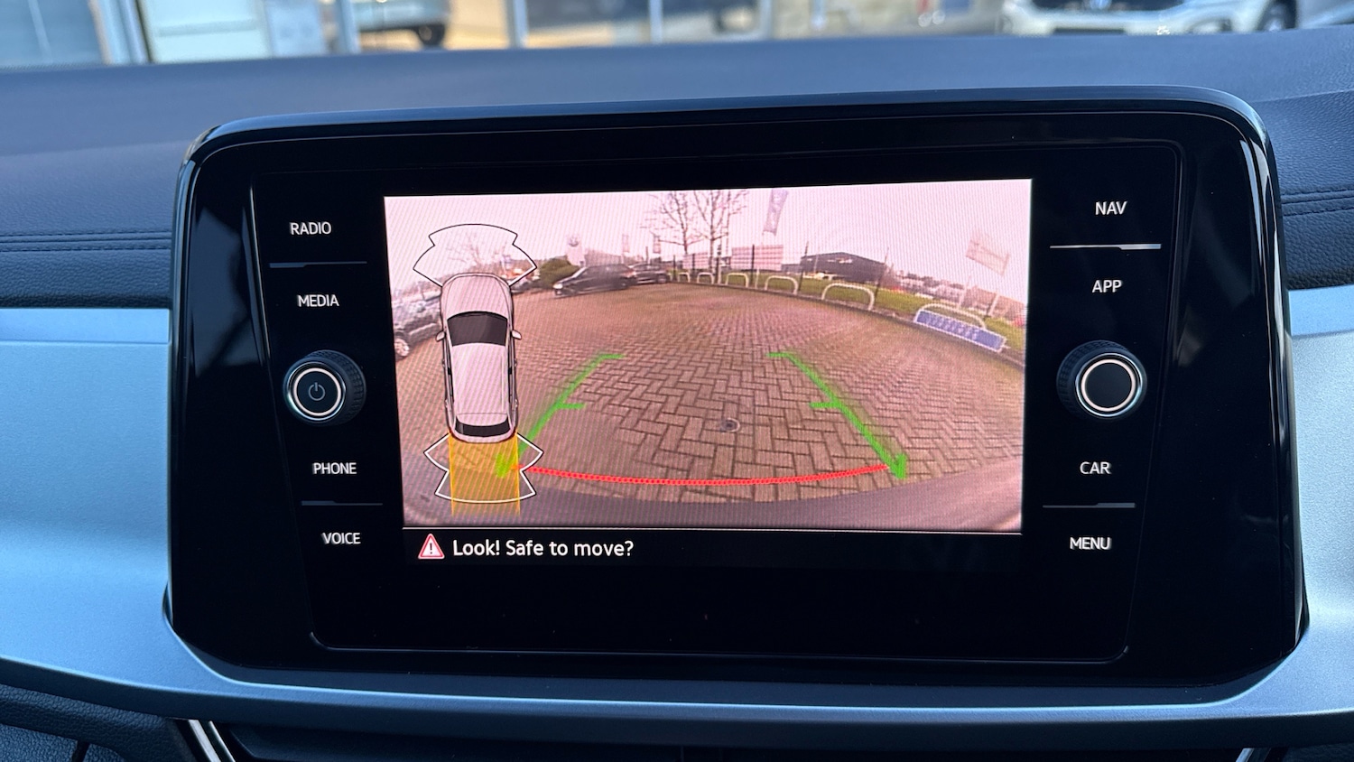 Used Volkswagen T-Roc 2025 for sale - 77370500: Photo 26