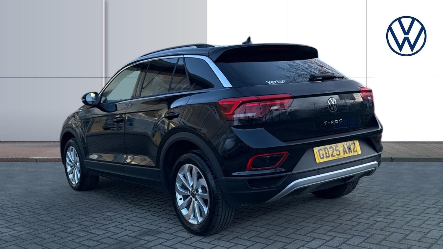Used Volkswagen T-Roc 2025 for sale - 77370500: Photo 3