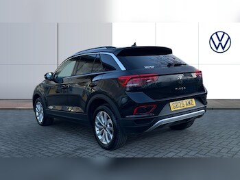 Used Volkswagen T-Roc 2025 for sale - 77370500: Photo