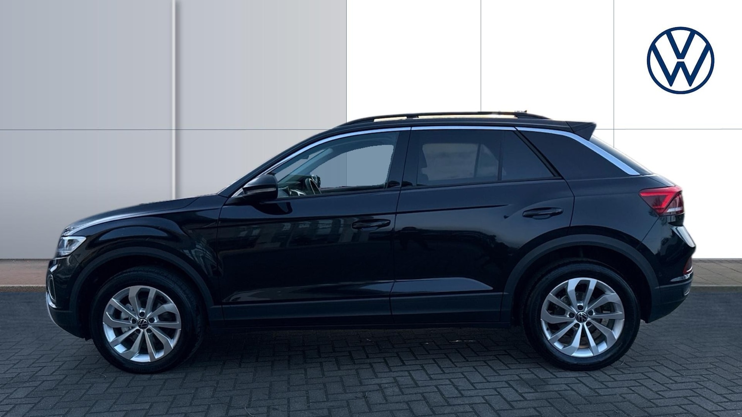 Used Volkswagen T-Roc 2025 for sale - 77370500: Photo 4
