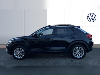 Used Volkswagen T-Roc 2025 for sale - 77370500: Photo