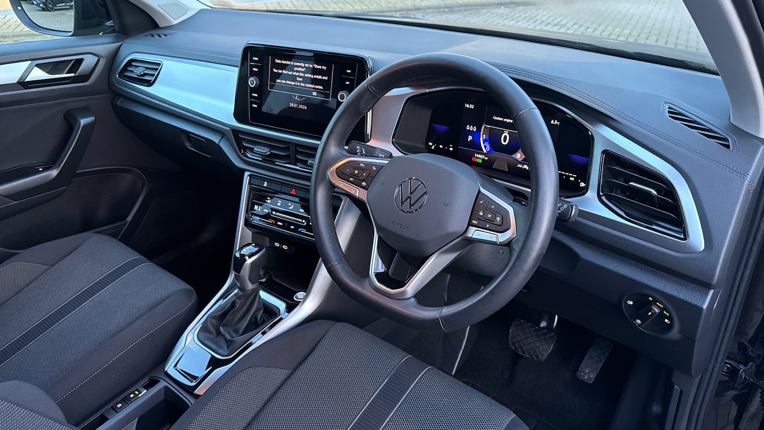 Used Volkswagen T-Roc 2025 for sale - 77370500: Photo 6