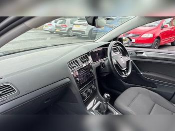 Used Volkswagen Golf 2020 for sale - 78869974: Photo