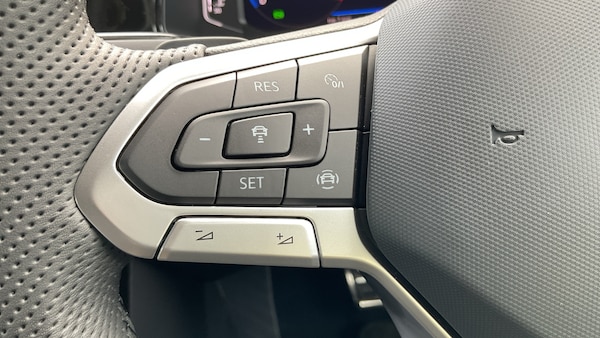 Used Volkswagen T-Roc 2025 for sale - 76075769: Photo 39