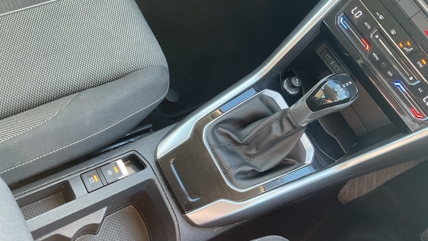 Used Volkswagen T-Roc 2022 for sale - 76063691: Photo 14