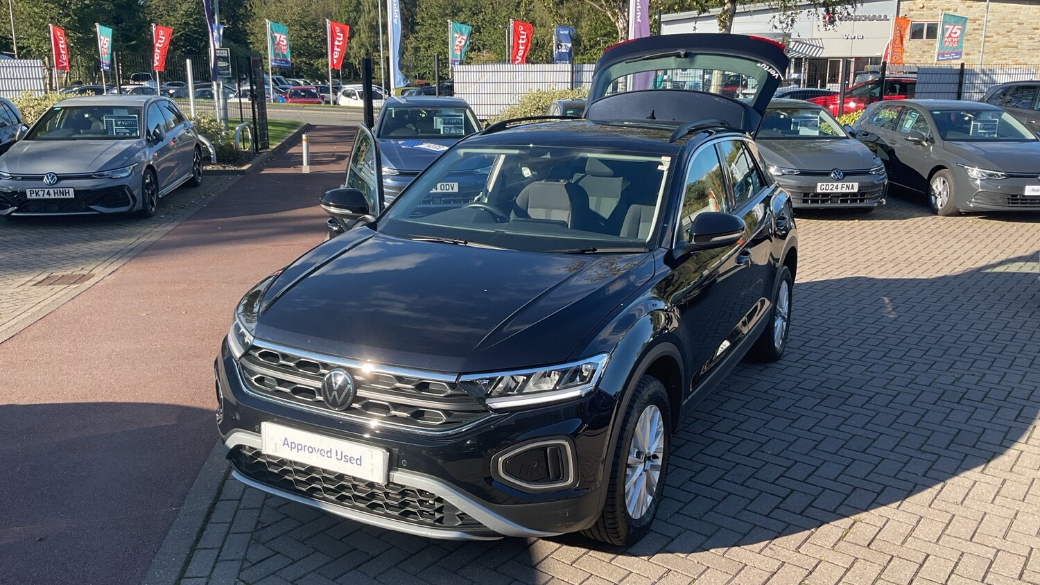 Used Volkswagen T-Roc 2022 for sale - 76063691: Photo 21