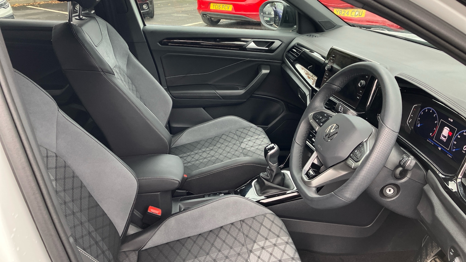 Used Volkswagen T-Roc 2025 for sale - 76374280: Photo 15