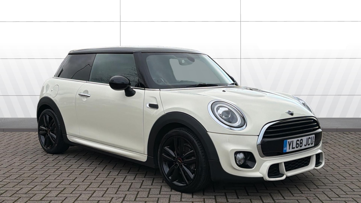 Used MINI Hatch 2019 for sale - 77366026: Photo 1