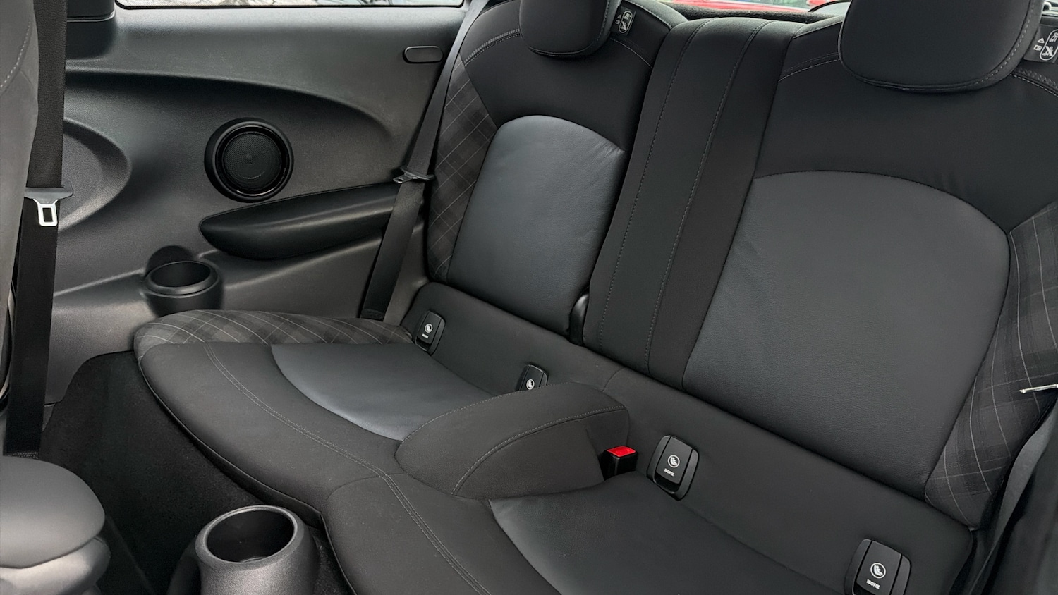 Used MINI Hatch 2019 for sale - 77366026: Photo 16