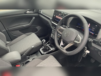 Used Volkswagen T-Cross 2025 for sale - 77678587: Photo