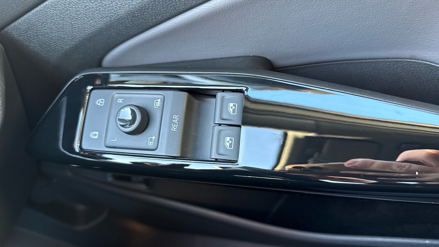 Used Volkswagen ID.4 2025 for sale - 77116435: Photo 35