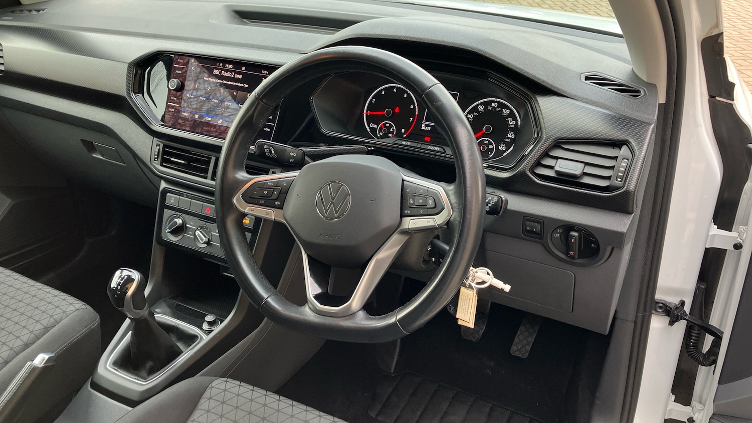 Used Volkswagen T-Cross 2021 for sale - 76517519: Photo 6