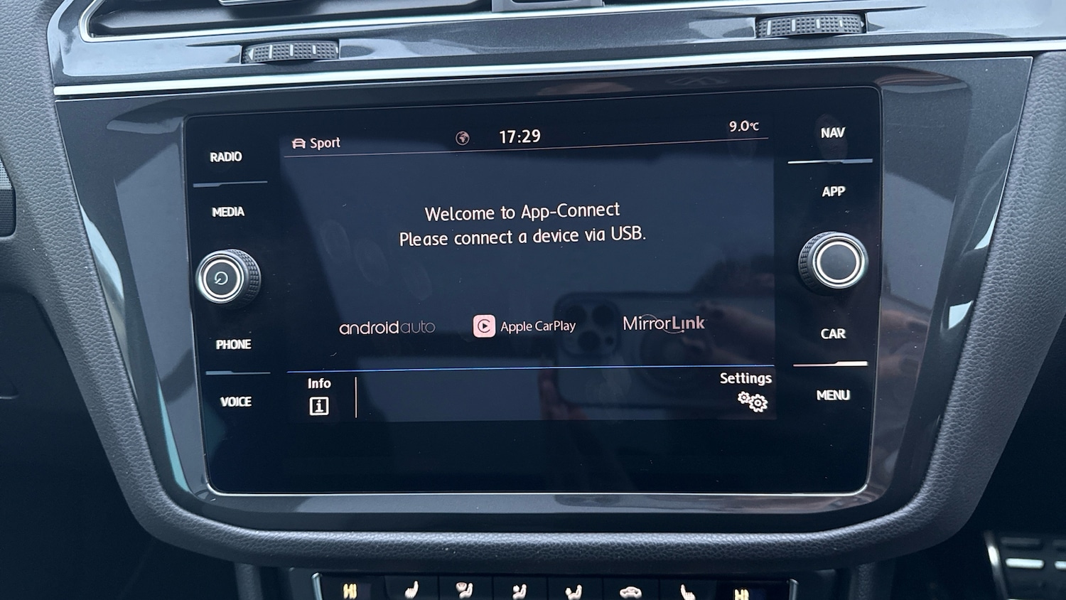 Used Volkswagen Tiguan 2020 for sale - 77759156: Photo 44