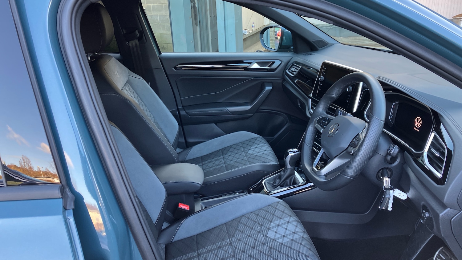 Used Volkswagen T-Roc 2025 for sale - 77777465: Photo 15